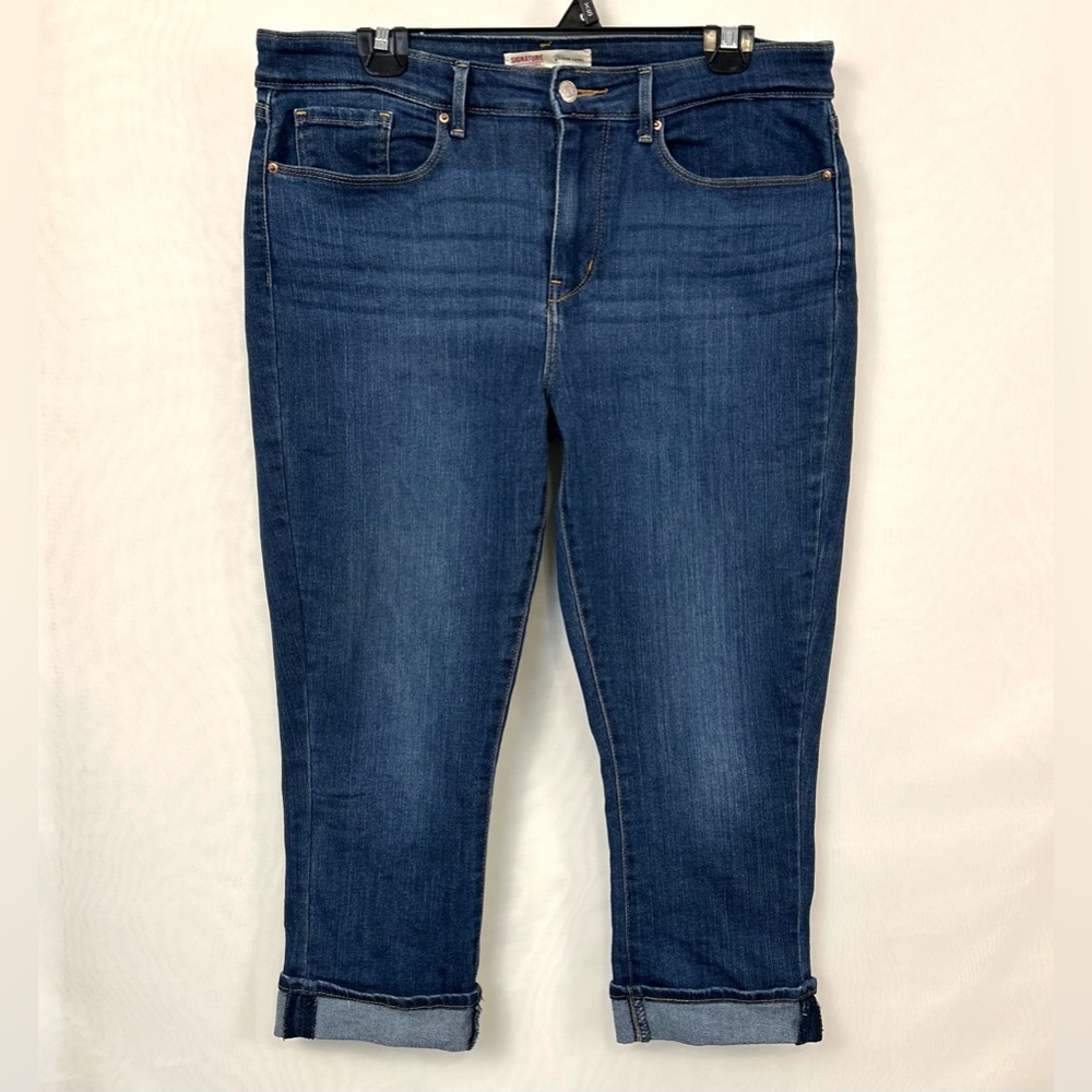 Levi’s Signature Women’s Cuffed Midrise Capri Stretchy Jeans / Size 10